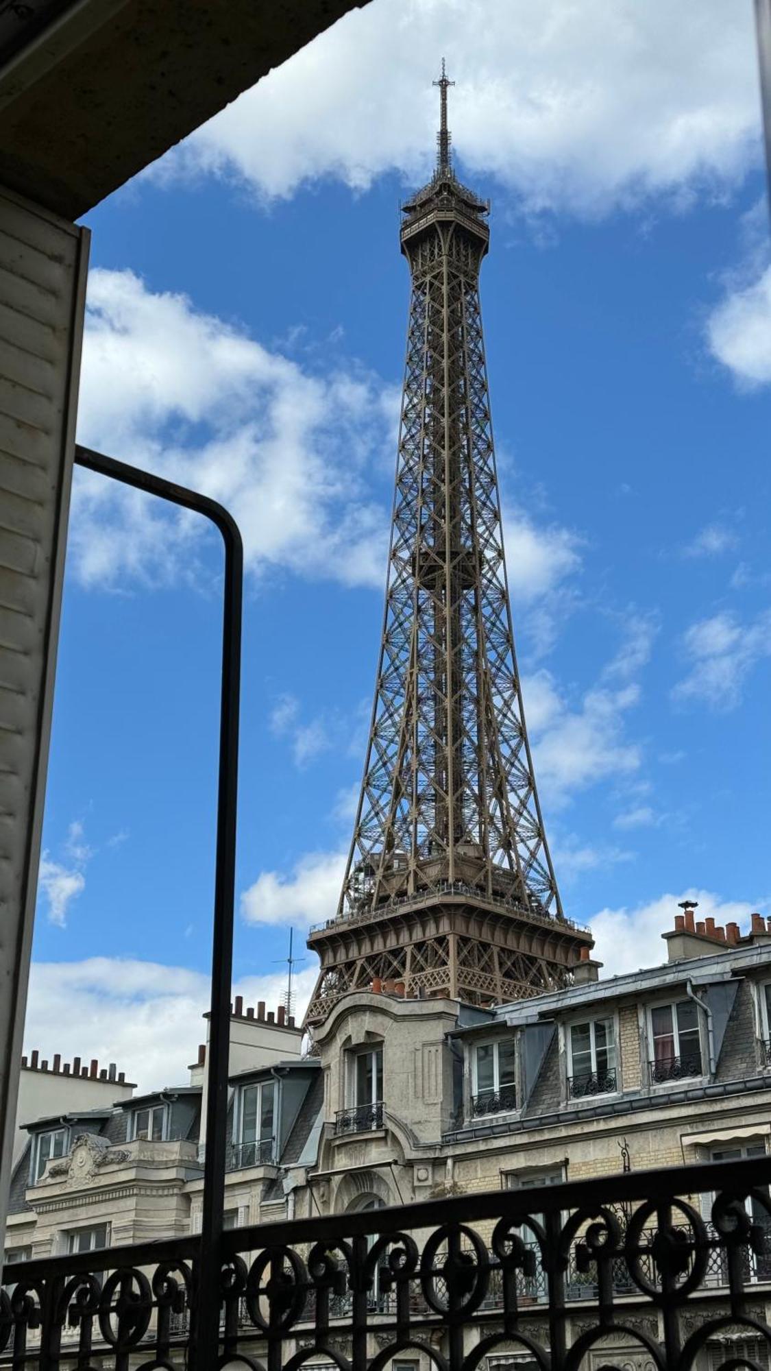 Appartement Tour Eiffel 120 M2 Paris Exterior photo